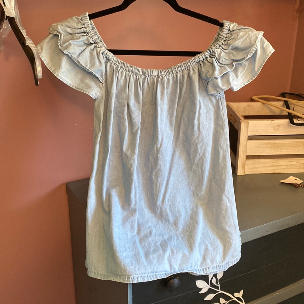 Off the shoulder-puffy sleeve shirt